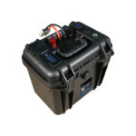 Batteria al litio 24V impermeabile Ultimatron da 25,6 V 50 Ah 1280 Wh LiFePO4 Smart BMS con Bluetooth Display LCD - immagine 5